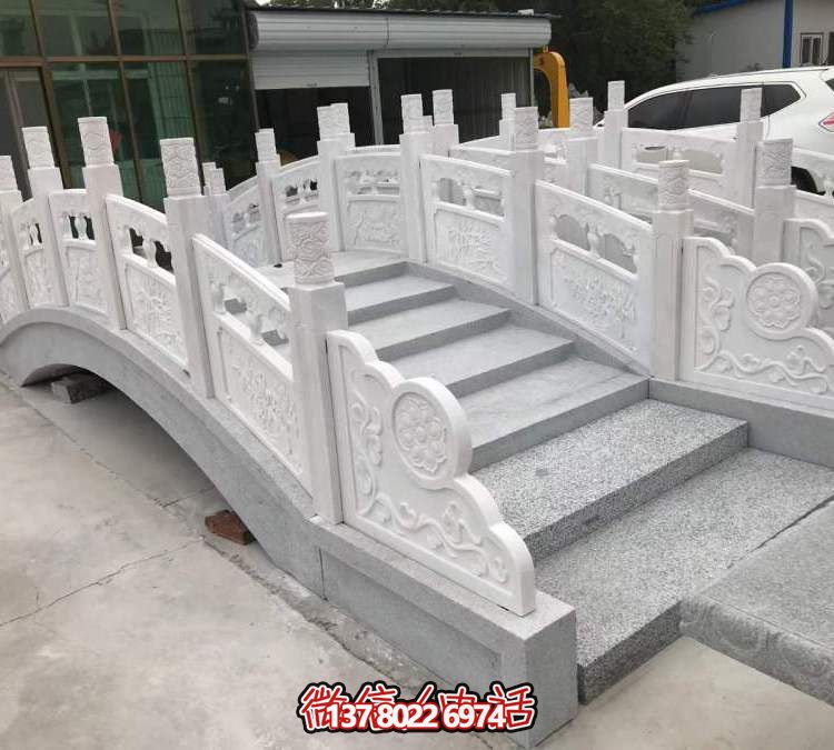 美麗的漢白玉石拱橋，伴您一路暢游！
