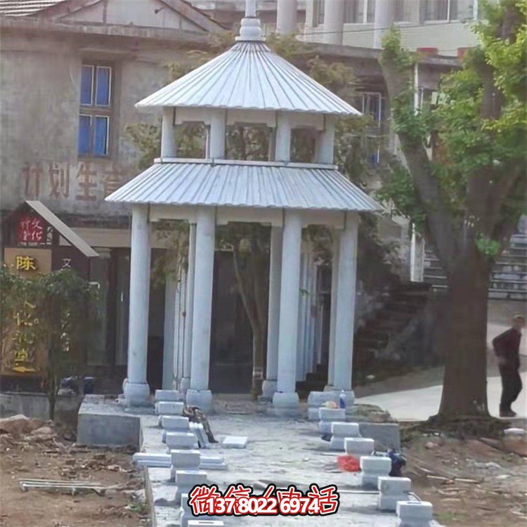 精美大理石雕刻二層涼亭，為農村文化廣場添彩