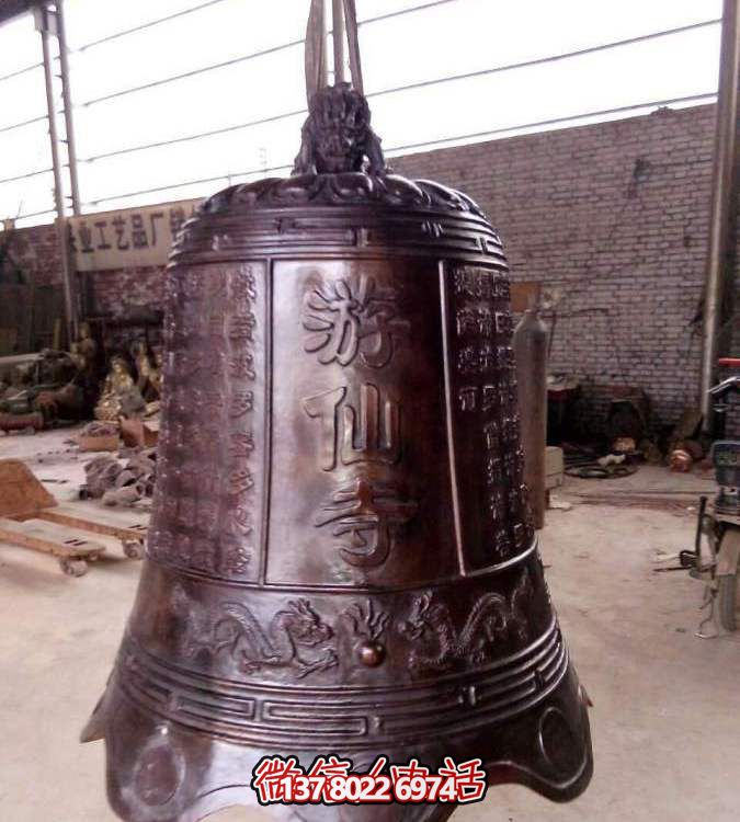 傳統(tǒng)工藝精雕黃銅掛鐘，傳承古老祈福文化