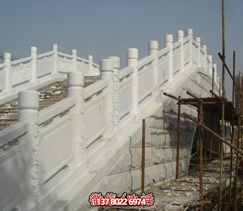 漢白玉欄桿，提升城市廣場拱橋風(fēng)采