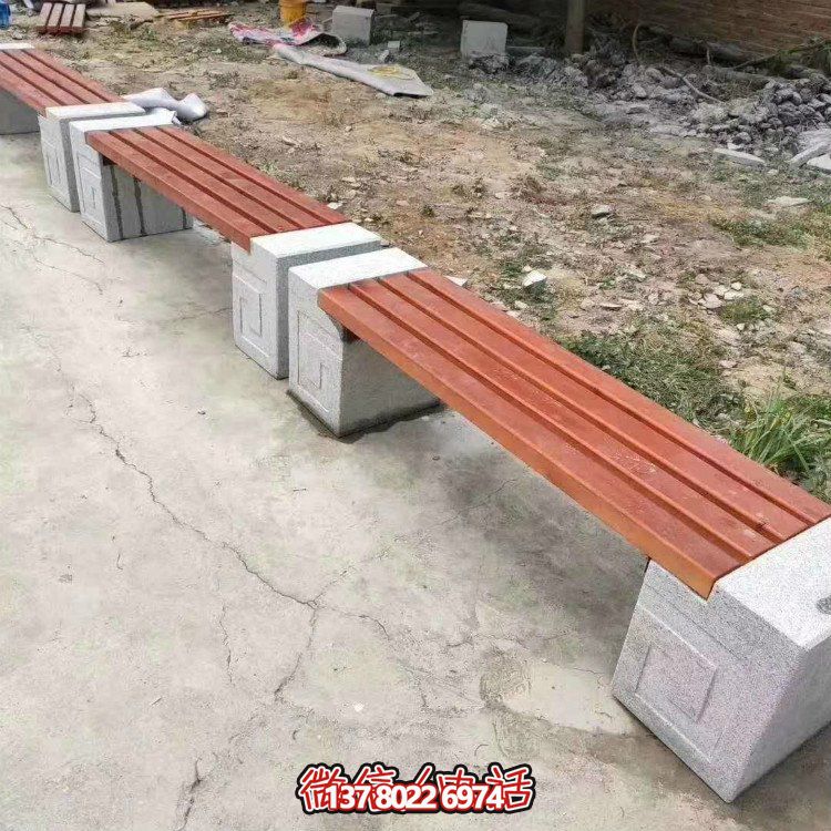 大理石仿木形石凳，點綴校園草坪